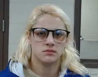 Mugshot of DANIELLE LOURINE DUQUE