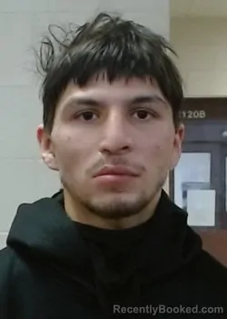 Mugshot of JOSUE EMANUEL FLORES