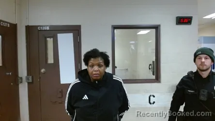 Mugshot of DARLENE VANAE CARTER