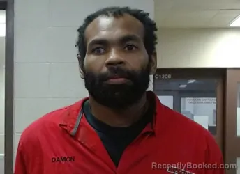 Mugshot of DARIEN MICHAEL TOMLIN