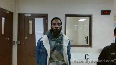 Mugshot of TAVIS LEON DEAR