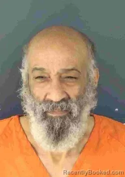 Mugshot of ELVIS LEON WEAVER booked in Sarasota County, Florida on April 1, 2026