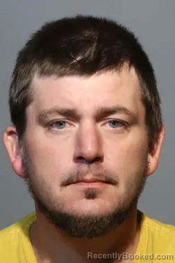 Mugshot of THOMAS E HEIL