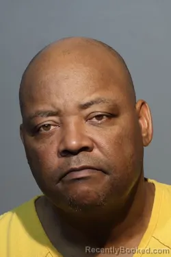 Mugshot of LARRY ROBINSON