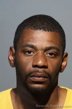 Mugshot of DARREAL RAMON WASHINGTON