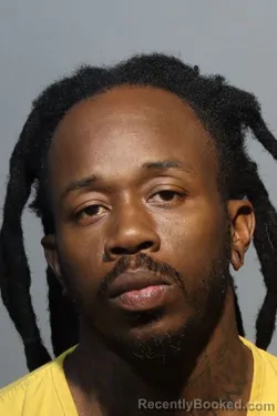 Mugshot of RODRIQUEZ ALEXANDER