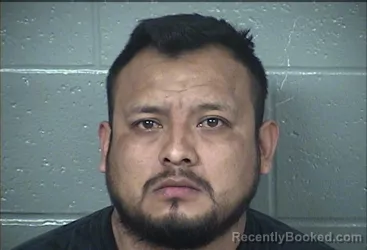 Mugshot of OSCAR ADRIAN HERNANDEZ-LOPEZ