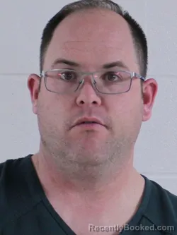 Mugshot of BENJAMIN JOEY POUNDS booked in Ashland County, Ohio on April 5, 2026