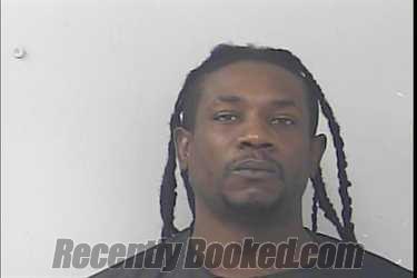 Mugshot of Donovan Lavoris Alford booked in St Lucie County, Florida on August 4, 2026