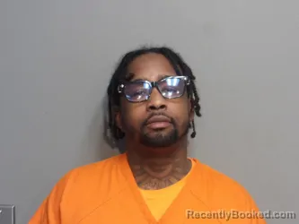 Mugshot of DEARIUS SMITH
