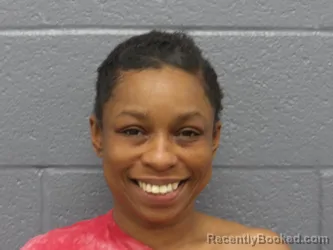 Mugshot of SHATAUNA MOORE