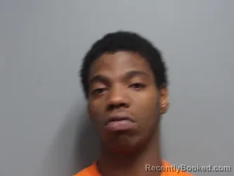 Mugshot of TARAE GRAVES booked in Cuyahoga County, Ohio on May 14, 2026