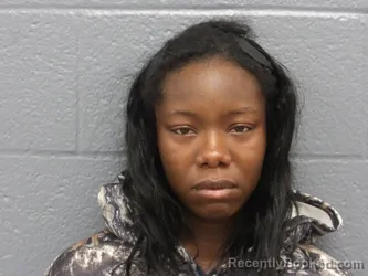 Mugshot of DE'AUNNA BARGINEAR booked in Cuyahoga County, Ohio on July 2, 2026
