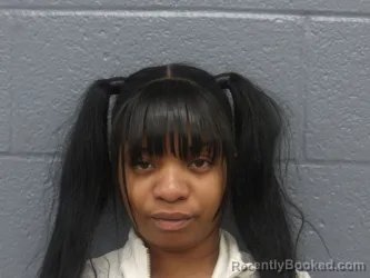 Mugshot of TWAUNASHA HAYES booked in Cuyahoga County, Ohio on May 21, 2026