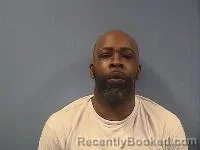 Mugshot of Dennaris Walk