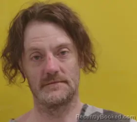 Mugshot of NATHAN ANDREW ROBERTSON