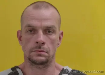 Mugshot of ROBERT EDWARD SANDERS