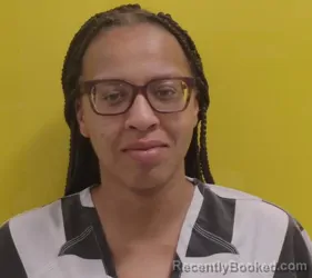 Mugshot of EAIRASHJE A JONES