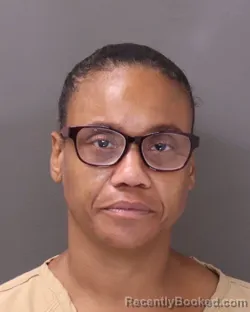 Mugshot of Sharnella Lita-Lynn Saunders booked in Franklin County, Ohio on September 6, 2026