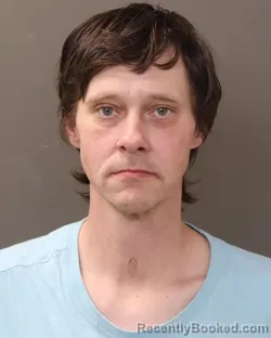 Mugshot of RYAN J VARNUM