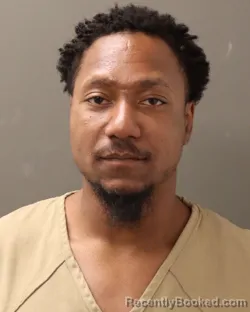 Mugshot of SAVON L CLAY booked in Franklin County, Ohio on May 11, 2026