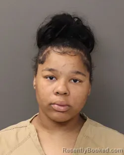 Mugshot of RIYANNA DENAYASIA LUMBUS booked in Franklin County, Ohio on June 20, 2026