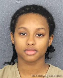 Mugshot of SHANIA QUANISHSA ADDERLEY