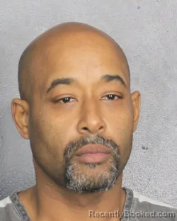 Mugshot of DERRICK DEMARCUS SMITH