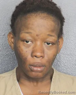 Mugshot of DANIELLE YVETTE WARREN
