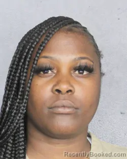 Mugshot of AALIYAH Q BAKER