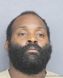 Mugshot of SERDIREN DENARD WOODLEY booked in Broward County, Florida on April 22, 2026