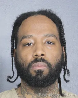 Mugshot of MELQUAWN YOUNG