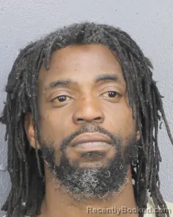 Mugshot of QUITMAN MAURICE YOUNGBLOOD