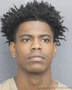 Mugshot of ADARRIUS TERRELL DAVIS booked in Broward County, Florida on April 27, 2026