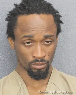 Mugshot of JONATHAN SQUIRE