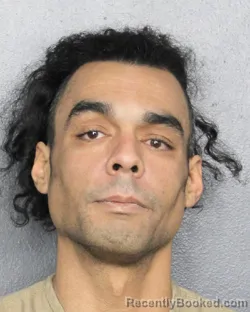 Mugshot of DUSTIN MICHAEL EUBANKS