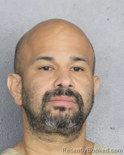 Mugshot of CARLOS OTTONIEL RIVERA