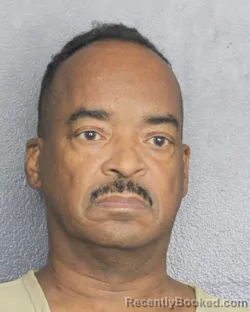 Mugshot of DONOVAN A ELLIOTT