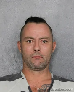 Mugshot of DERRICK EDWARD WADE booked in Broward County, Florida on June 18, 2026
