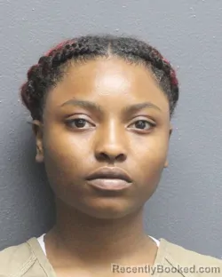 Mugshot of AHNYAH QUANTIA HILL
