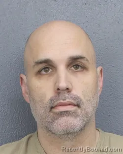 Mugshot of CHRISTOPHER GEORGE SANTANELLI