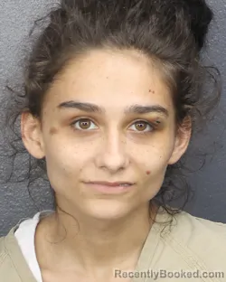 Mugshot of ALIZE ALEXIS JUAREZ booked in Broward County, Florida on May 4, 2026