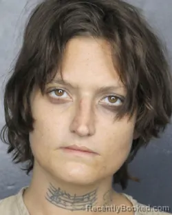 Mugshot of MIA DANIELLE ETZLE