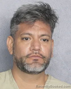 Mugshot of HECTOR EDUARDO HERNANDEZ