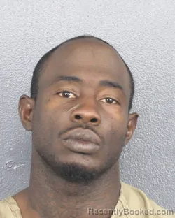 Mugshot of DEAVIS DWAYNE CURRY