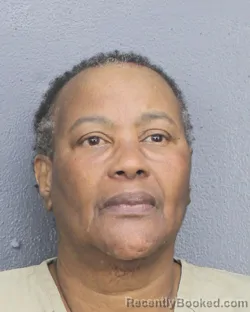 Mugshot of CAROLYN BATTLE THURSTON