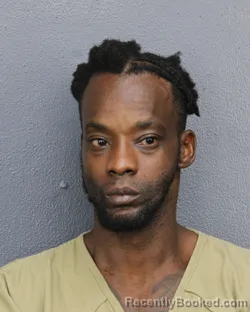 Mugshot of Dewontres Vontray Mccray booked in Broward County, Florida on August 1, 2026