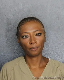 Mugshot of Shawanda Shante Robinson booked in Broward County, Florida on October 12, 2026