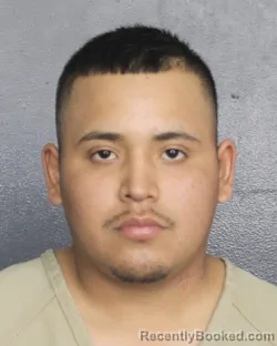 Mugshot of BRYAN ESCALANTE TUPINO