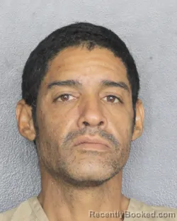 Mugshot of ANGEL OSLAVDO MATOS-VELEZ